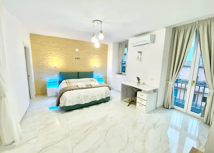 公寓 Antica Dimora-luxury Historic 维博瓦伦蒂亚