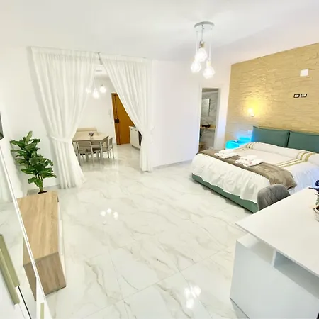 Апартаменты Antica Dimora-luxury Historic *